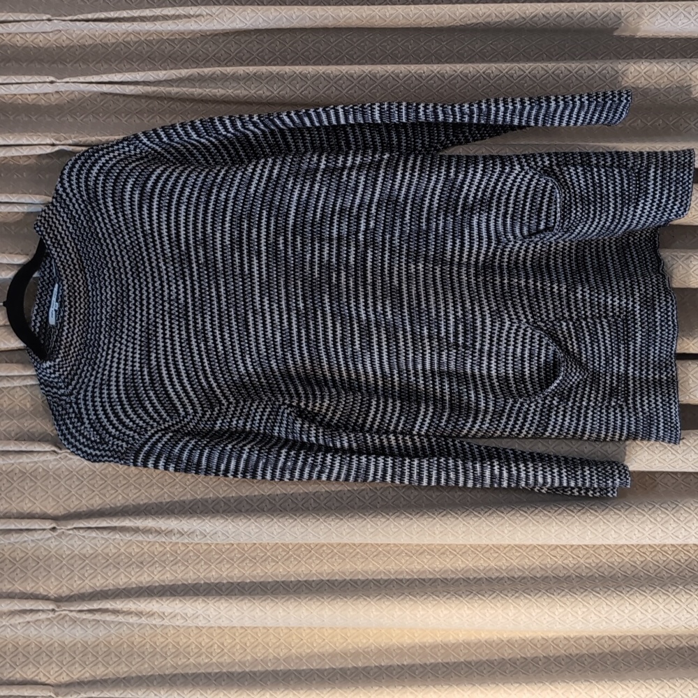 Women's Size XL Eight Eight Eight Black, Gray and White Sweater Dress with Pocke